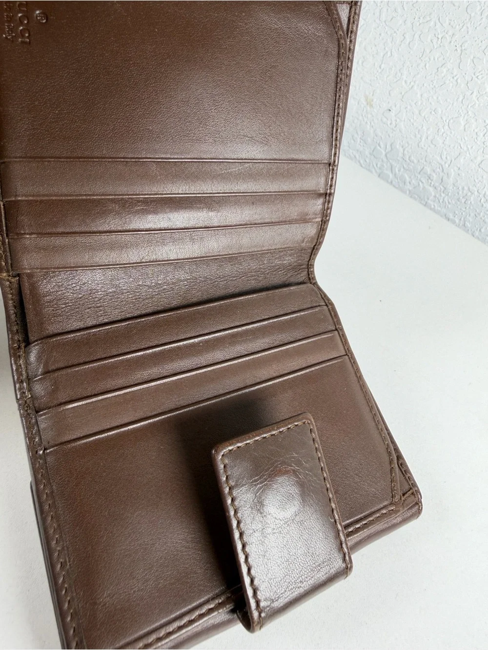 Gucci Brown and Tan Signature Canvas Bifold Wallet - Picture 3 of 9